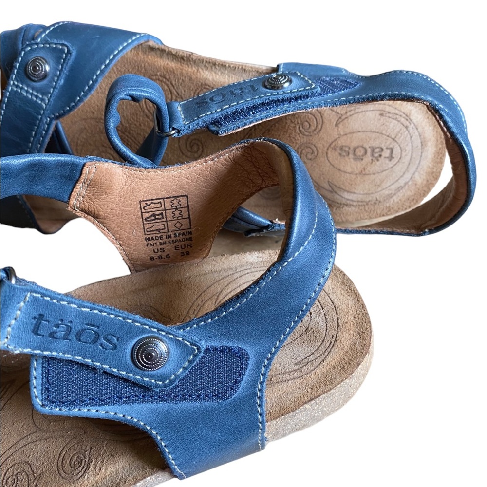 Taos women’s Velcro strap Sandals.